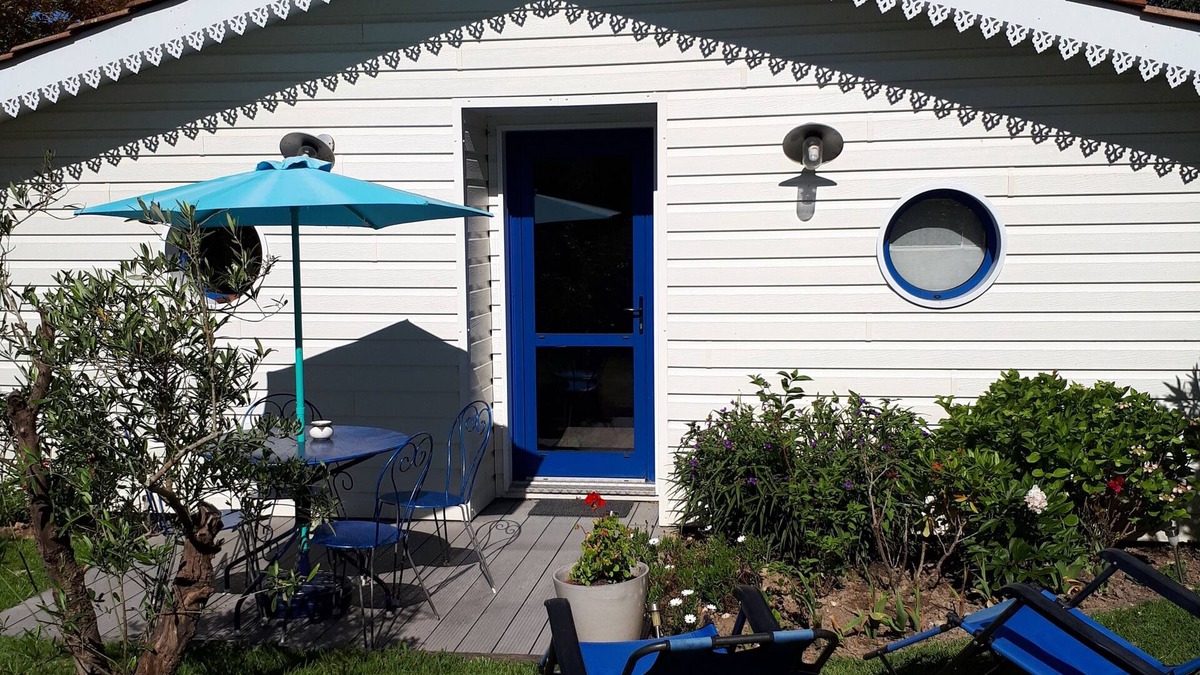 Salleboeuf Cottage | Wooden house Gironde Near Bordeaux, air-conditioned and quiet