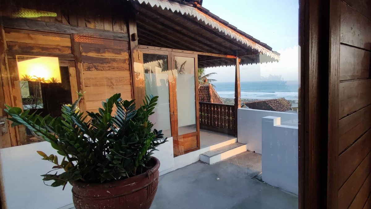 Kretek Villa | Wooden Javanese Villa Yogyakarta