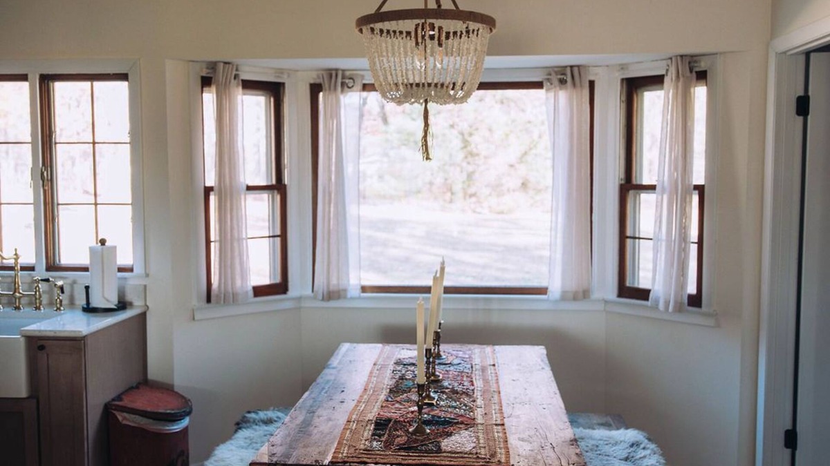 Demotte Cottage | Wooden Shoe Cottage - Quiet & Relaxing Stay
