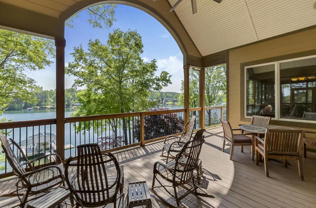 West Union House | Woodhaven Dr - A Keowee Waterfront Home To Wow Everyone