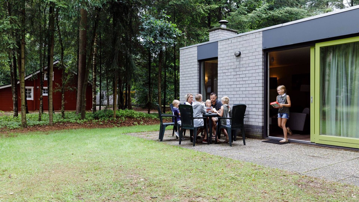 Epe House | Woodland Bungalow w/Pool