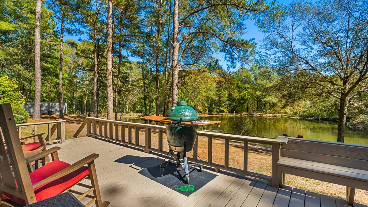Laurel Cottage | Woodland Cottage on Hidden Pond