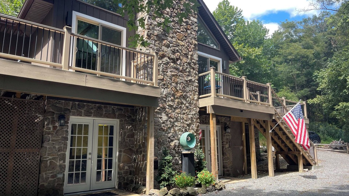 Spring Gap House | Woodland Oasis - Quick access to the Potomac River and the C&O Canal Tow Path!