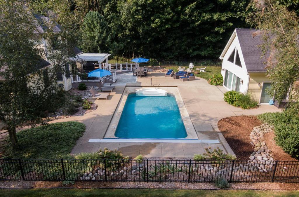 Three Oaks House | Woodland Paradise