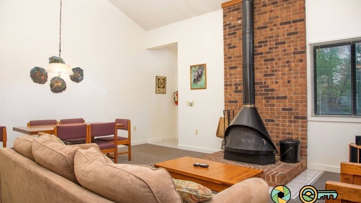 Basye House | Woodland Retreat (#99B) | Quiet area | Minutes to Bryce Resort!
