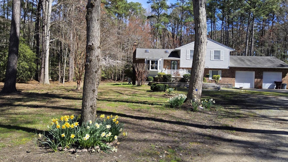 Stevensville House | Woodland Retreat on Kent Island: 5 beds, 5 miles from Bay Bridge, on 5 acres.