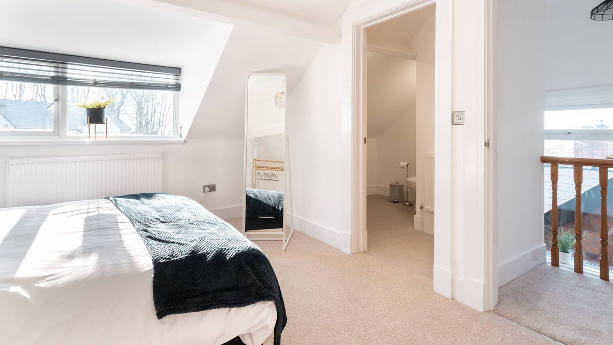 Newport House | Woodland View Newport - 4 bedroom home