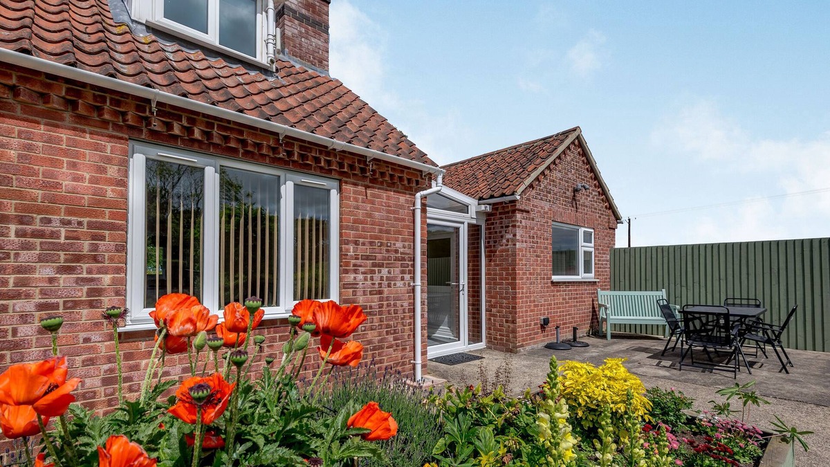 Market Rasen Cottage | WOODLAND VIEW, pet friendly, with open fire in Wragby