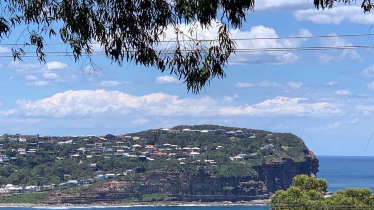 Macmasters Beach House | 'Woodlands at Beachview' by Accom Holidays