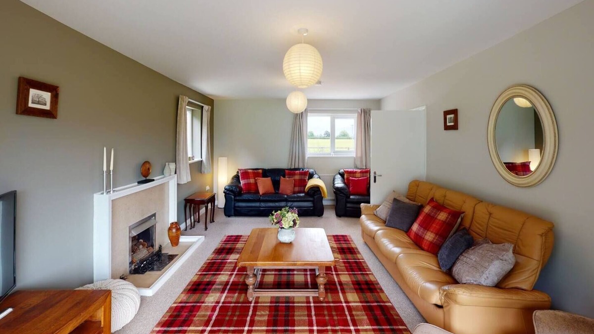 North Duffield House | Woodlands Cottage - Rural Retreat - Near York