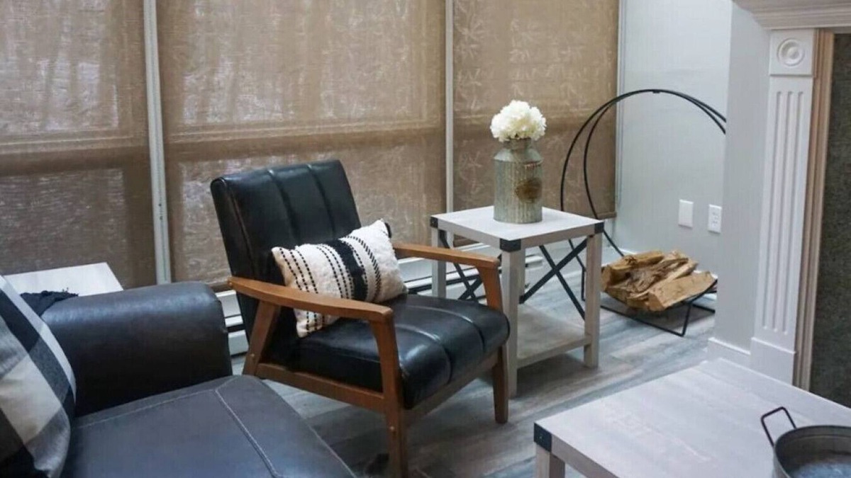 Farmington House | Woodlands Loft for a Perfect Getaway!!