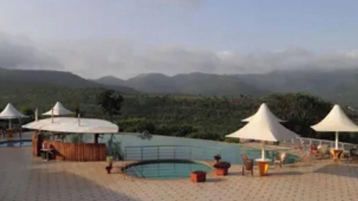 Hadapsar Apartment | Woods Villa Retreat - Suite 03