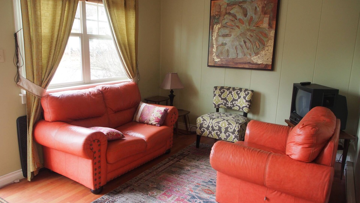 Agassiz Hotel | Woodside Inn/Country Getaway 15 Minutes From Harrison Hot Springs