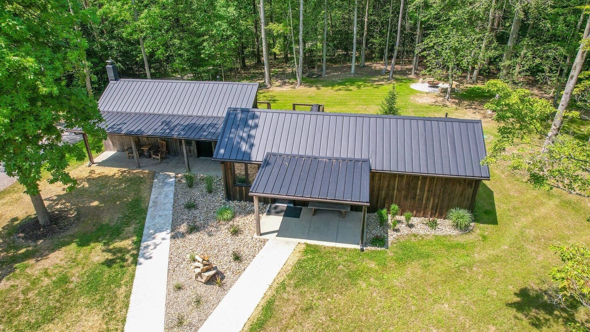 Madison Cabin | Woodside Ranch House w/Hot Tub, Private Deck & Scenic Trails in Wine Country