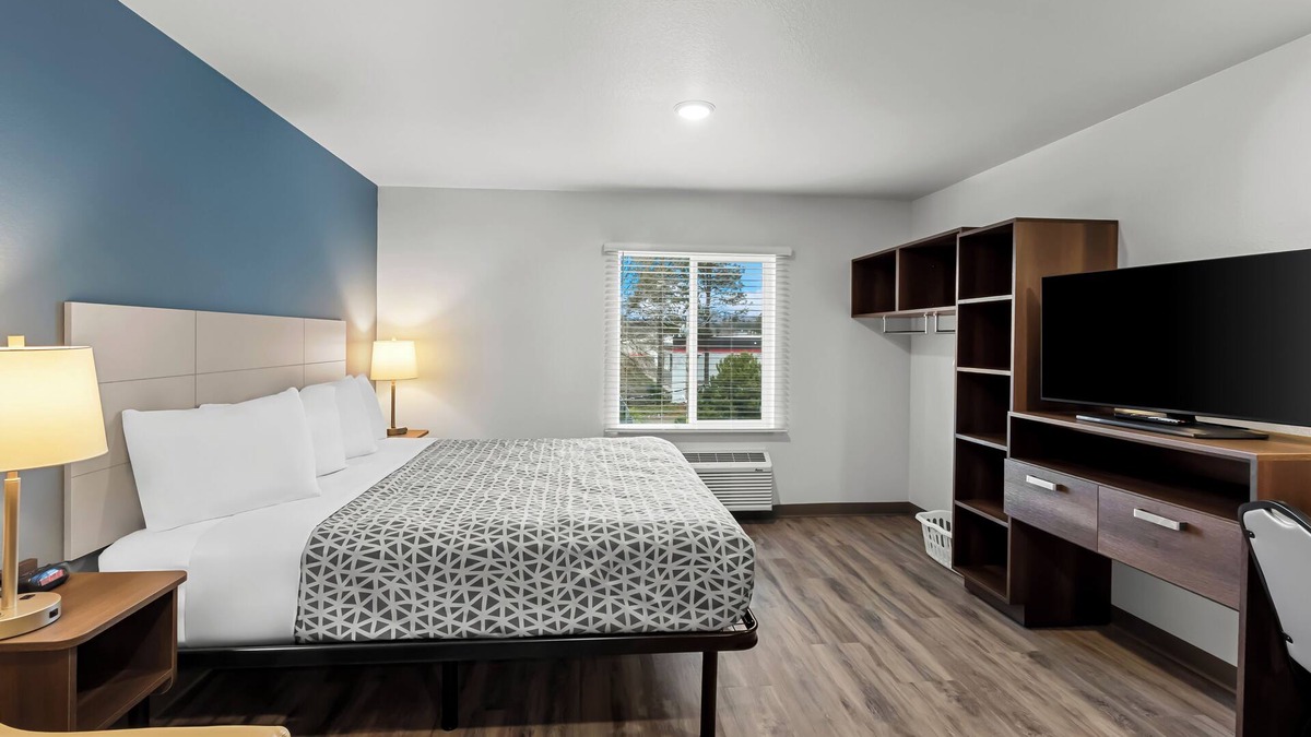 Beaverton Hotel | WoodSpring Suites Beaverton - Portland West