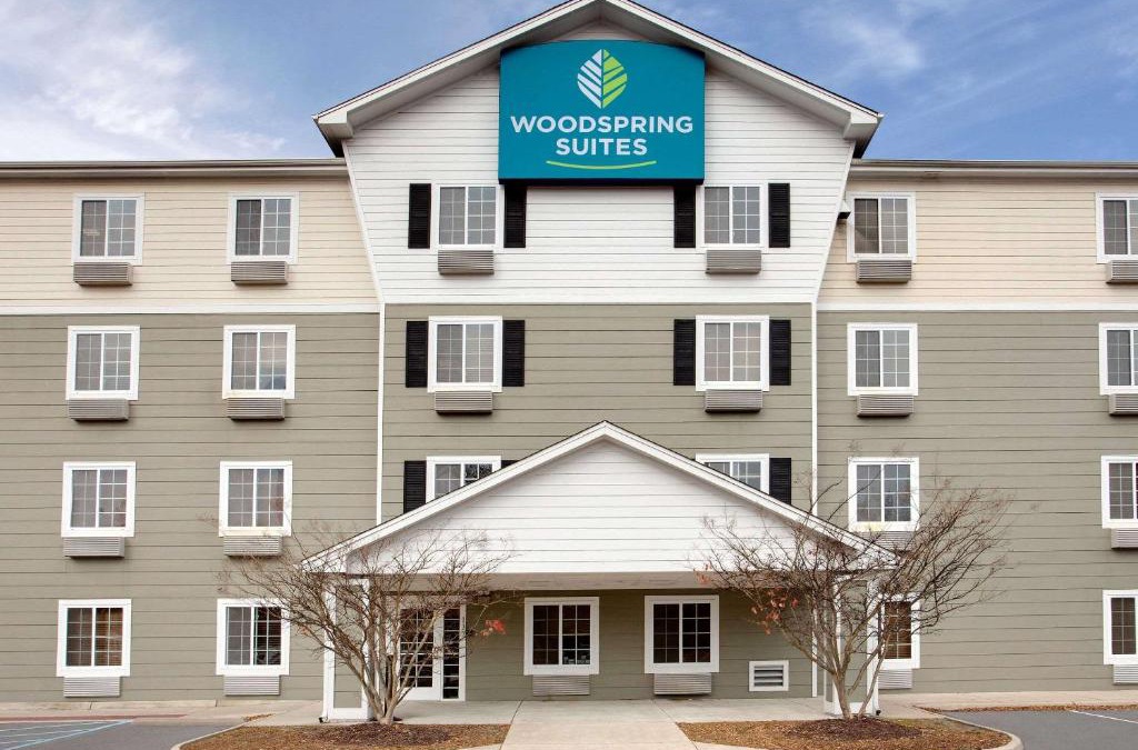 Greenbrier West Hotel | WoodSpring Suites Chesapeake-Norfolk South