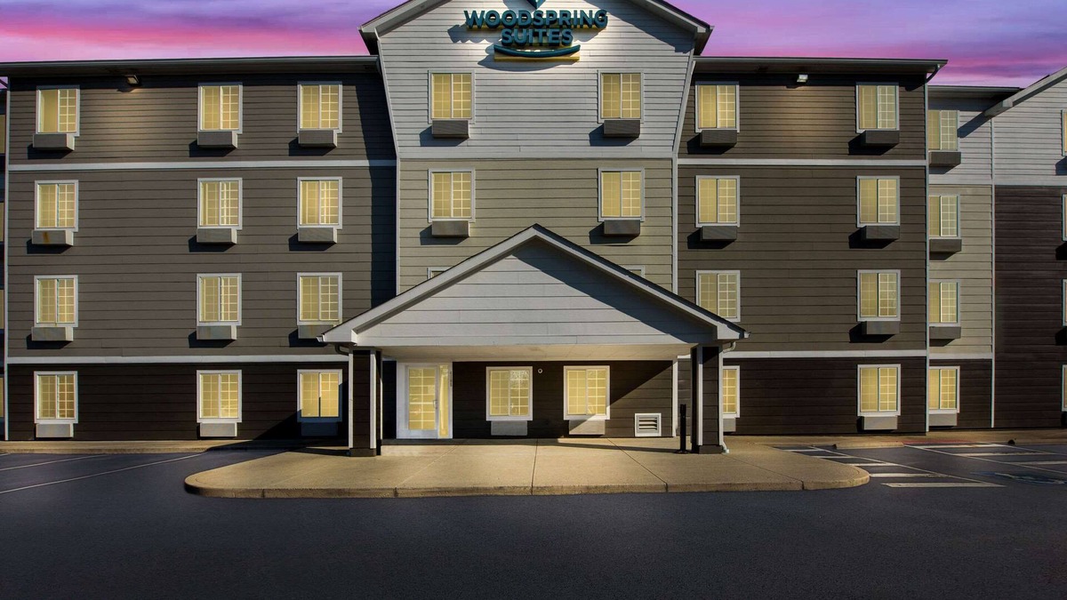 Groveport Hotel | WoodSpring Suites Columbus Southeast