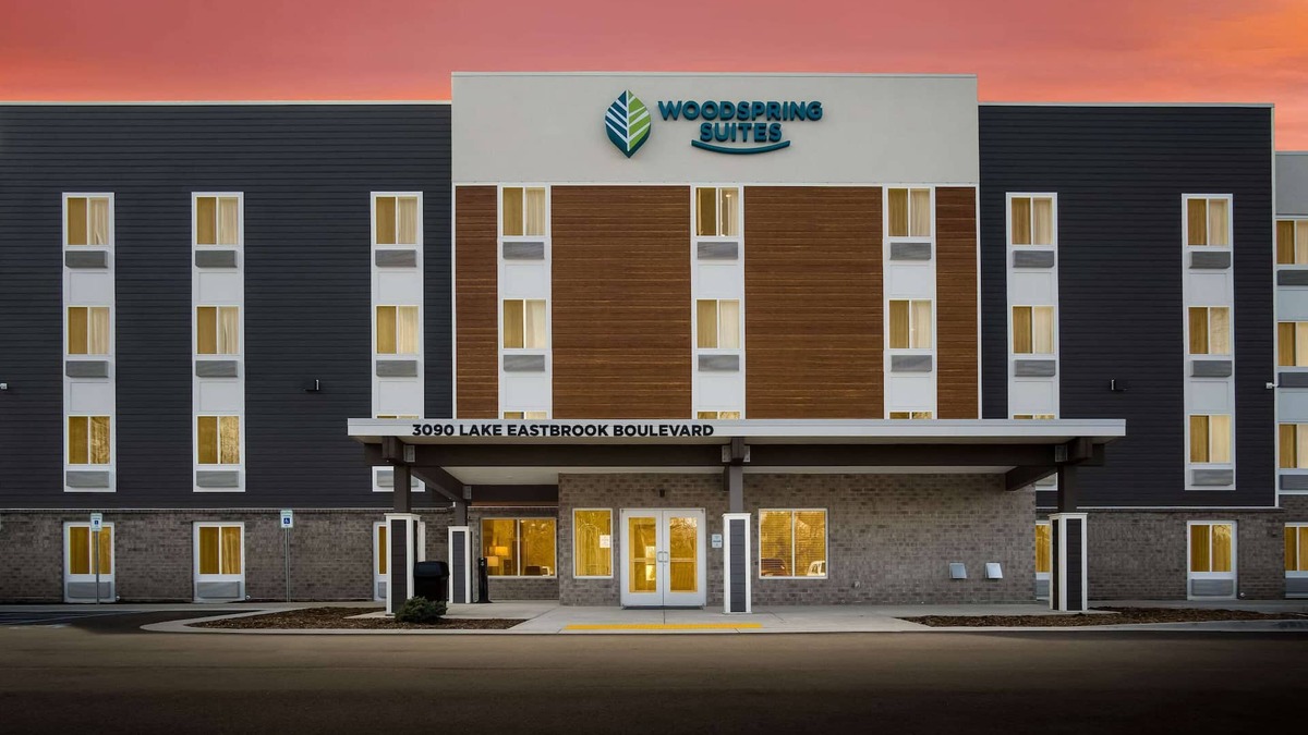 East Paris Hotel | WoodSpring Suites Grand Rapids Kentwood