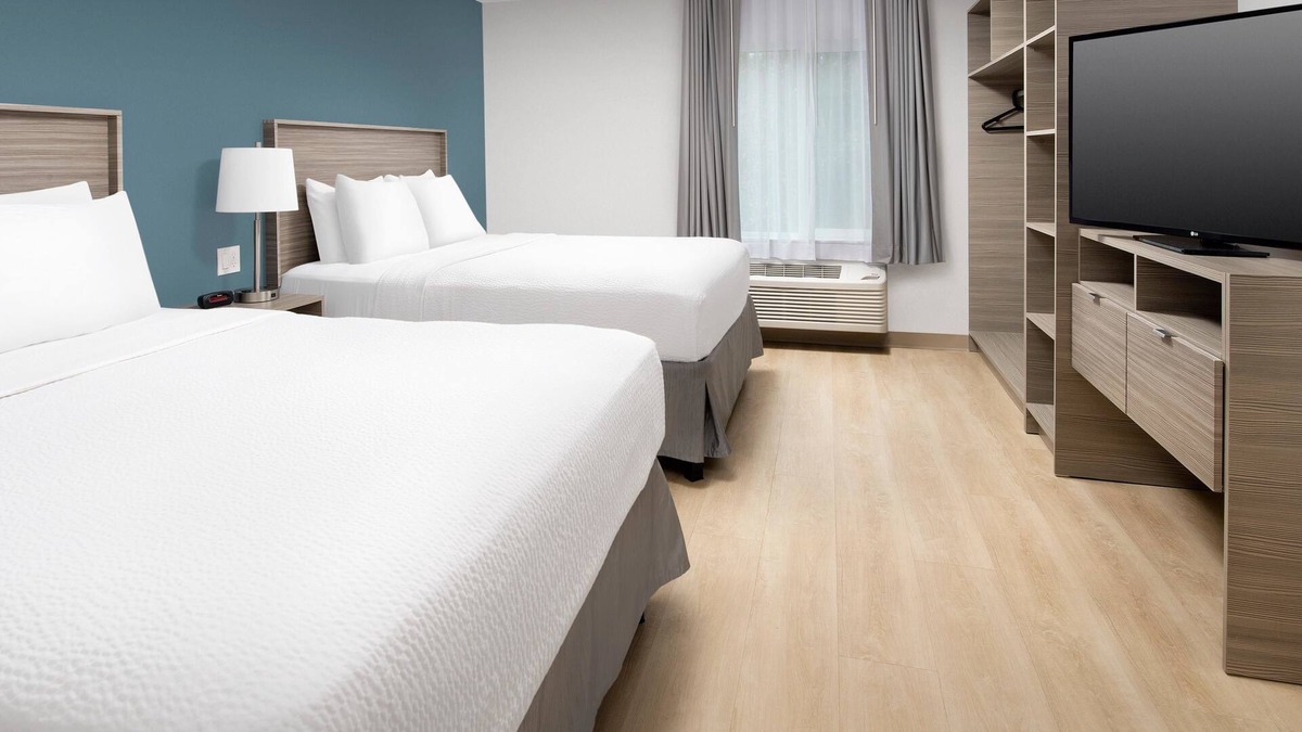 Everett Hotel | WoodSpring Suites Seattle Everett