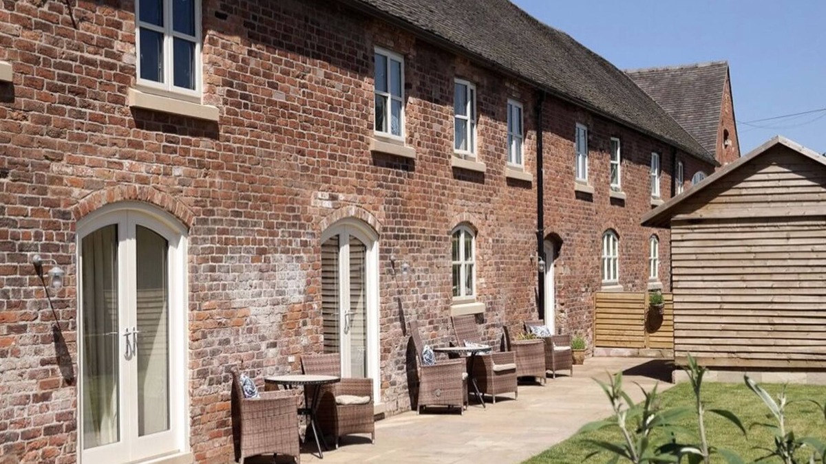 Astbury Cottage | Woodspurge - Superb Country Barn Conversion With Access to an Indoor Heated Pool
