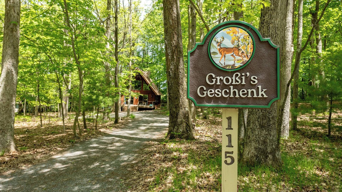 Sky Valley House | Woodsy Dog Friendly Retreat w/Lake Access