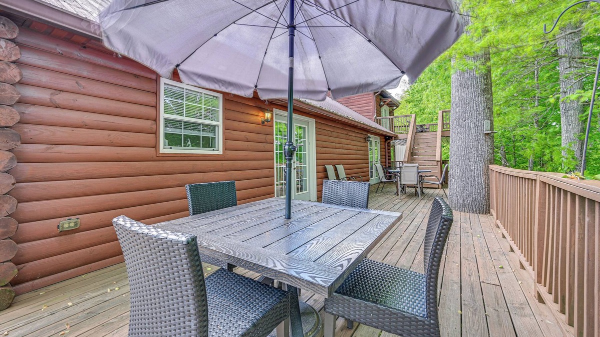 Sloans Valley Cabin | Woodsy Kentucky Escape w/Game Room & Lake Access!