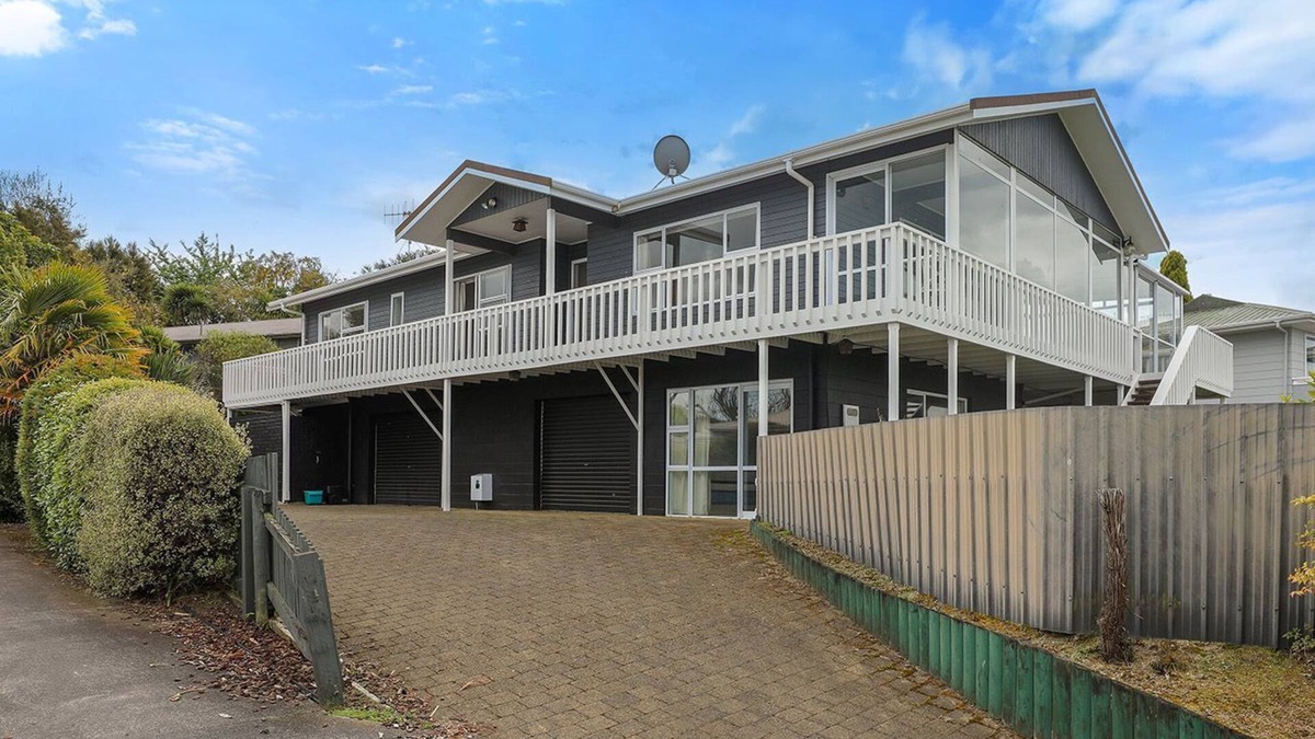 Nukuhau House | Woodward House Taupo