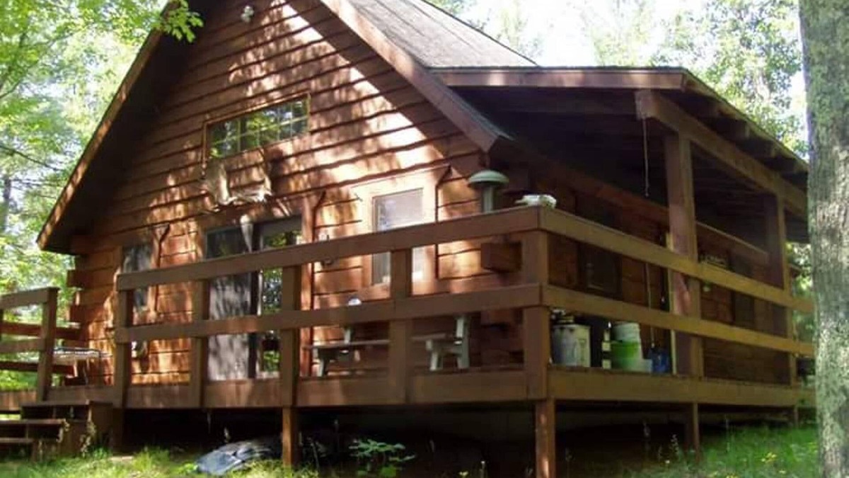 Wauksaukee Cabin | Woody's Cozy Cabin on the Menominee