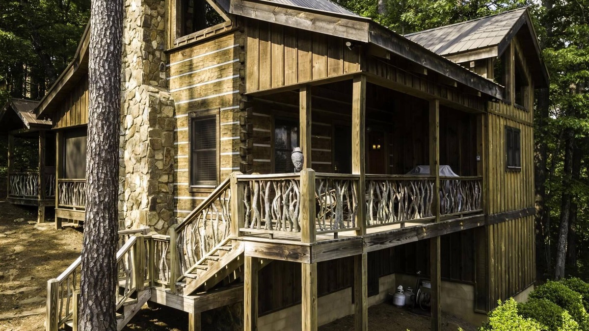 Blue Ridge Cabin | Woolly Bugger- Blue Ridge, GA