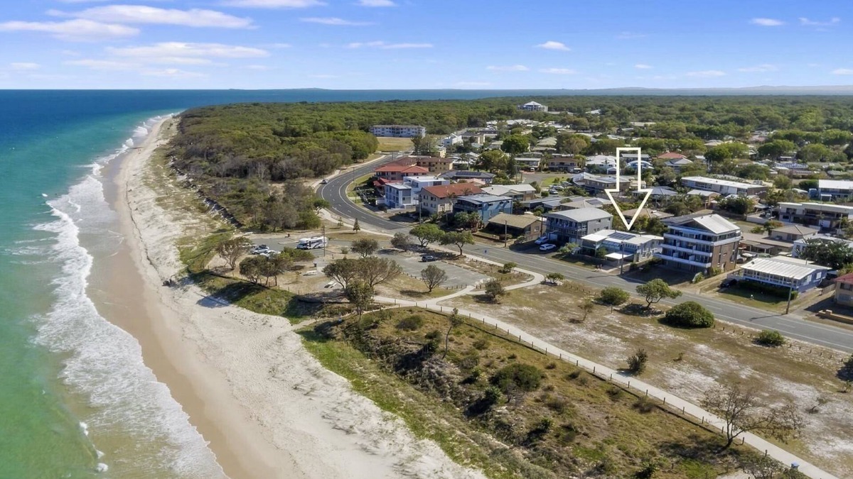 Woorim House | Woorim Beach House with Water Views