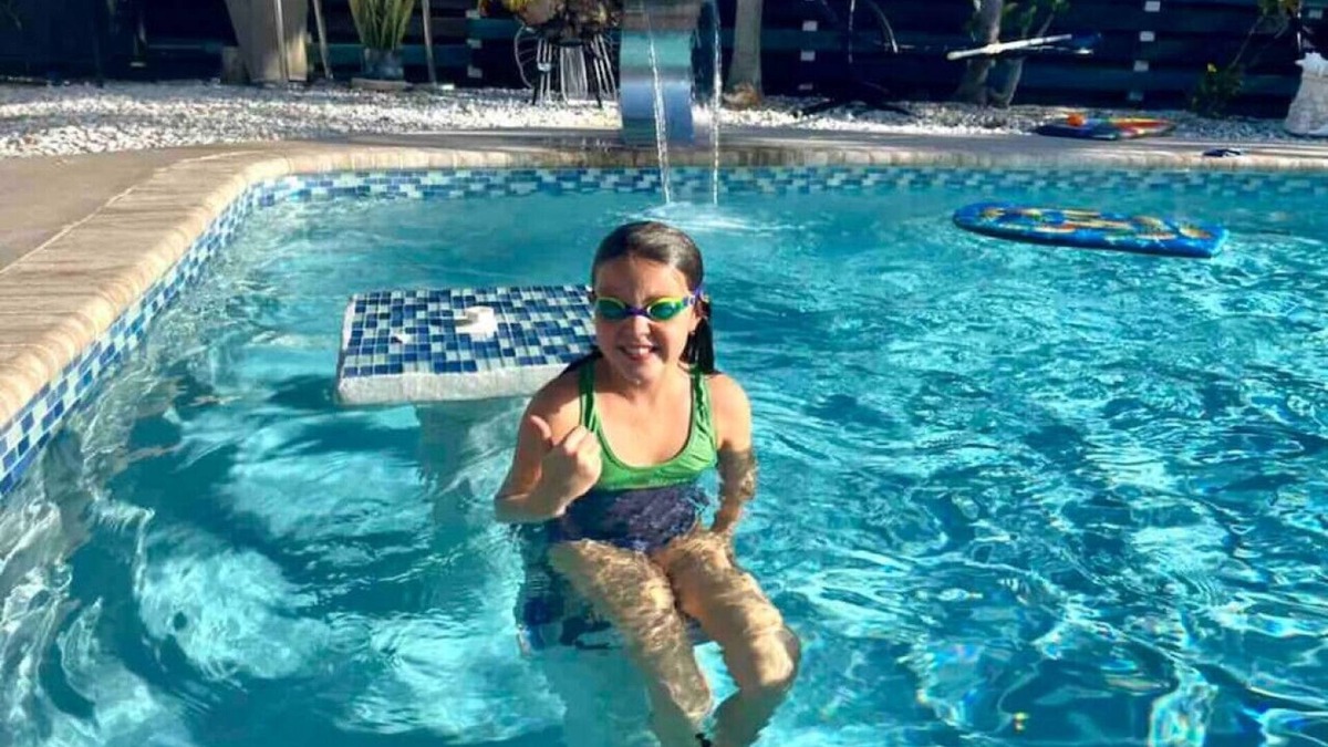 Sunset Villa | Work & Family Retreat: 4BR w/Heated Pool, Fast Wi-Fi, Near Airport, Hard Rock