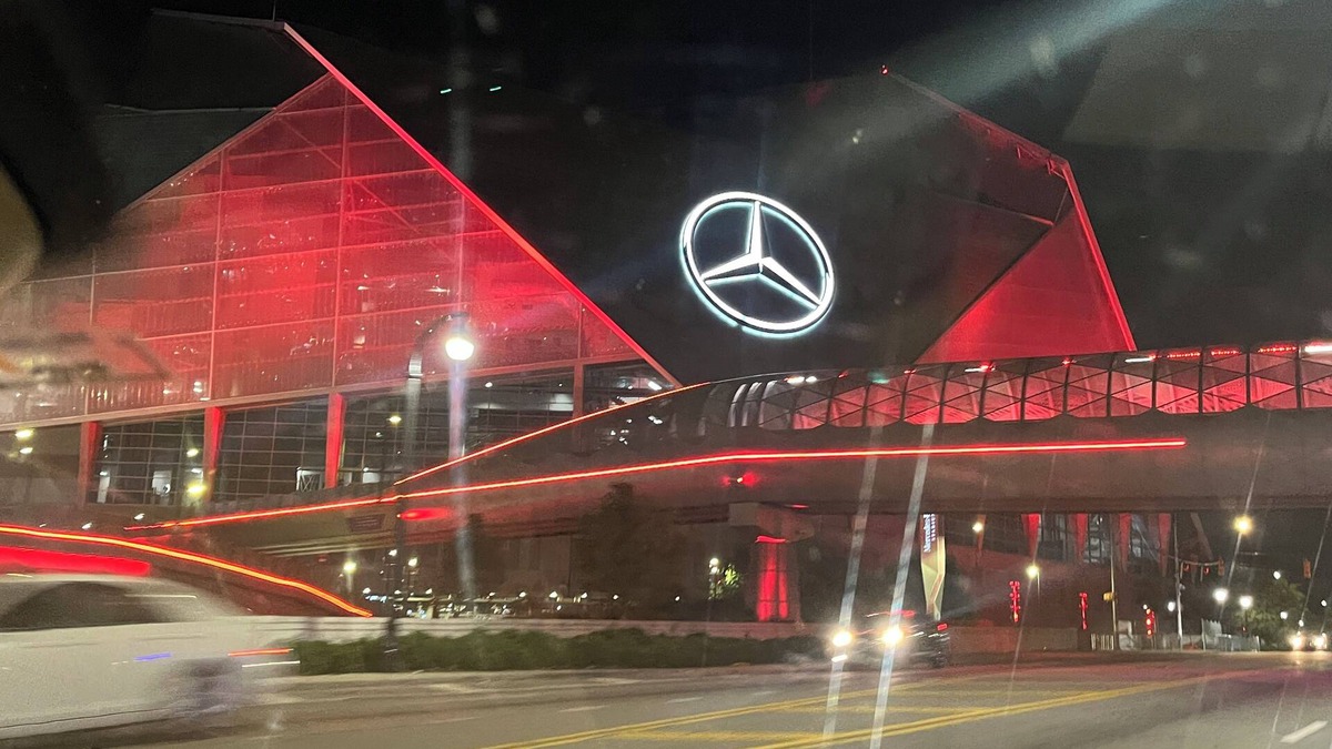 Atlanta Apartment | Work or Fun, Walk to Mercedes Benz Stadium, World Congress Center & Attractions