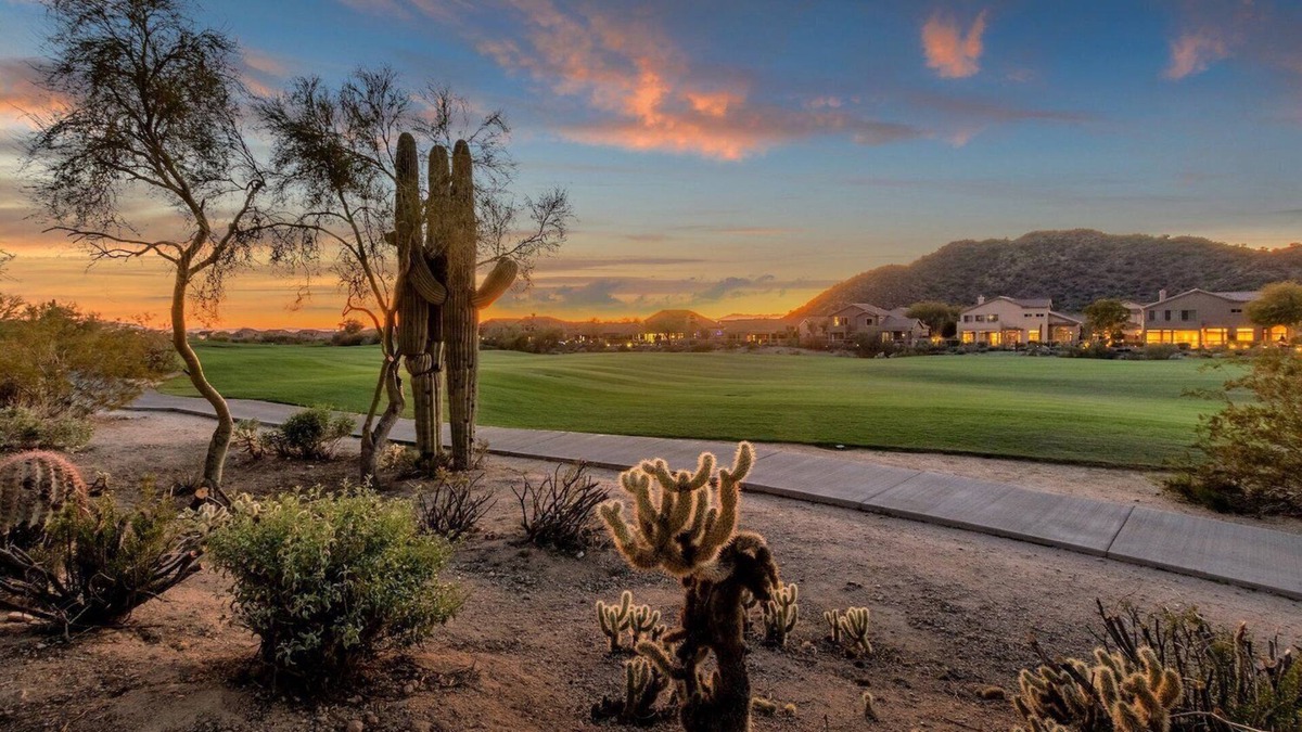 Las Sendas House | Work remote on the golf course, poolside! Or just chill in luxury!