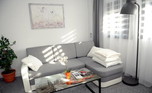 Piaseczno Apartment | Work & Sleep