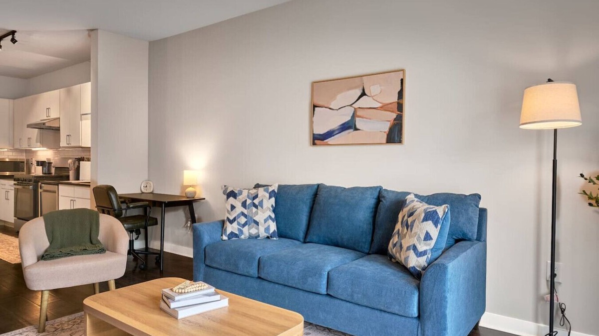 Clayton Apartment | Worker`s Sanctuary | Mins from DT Clayton