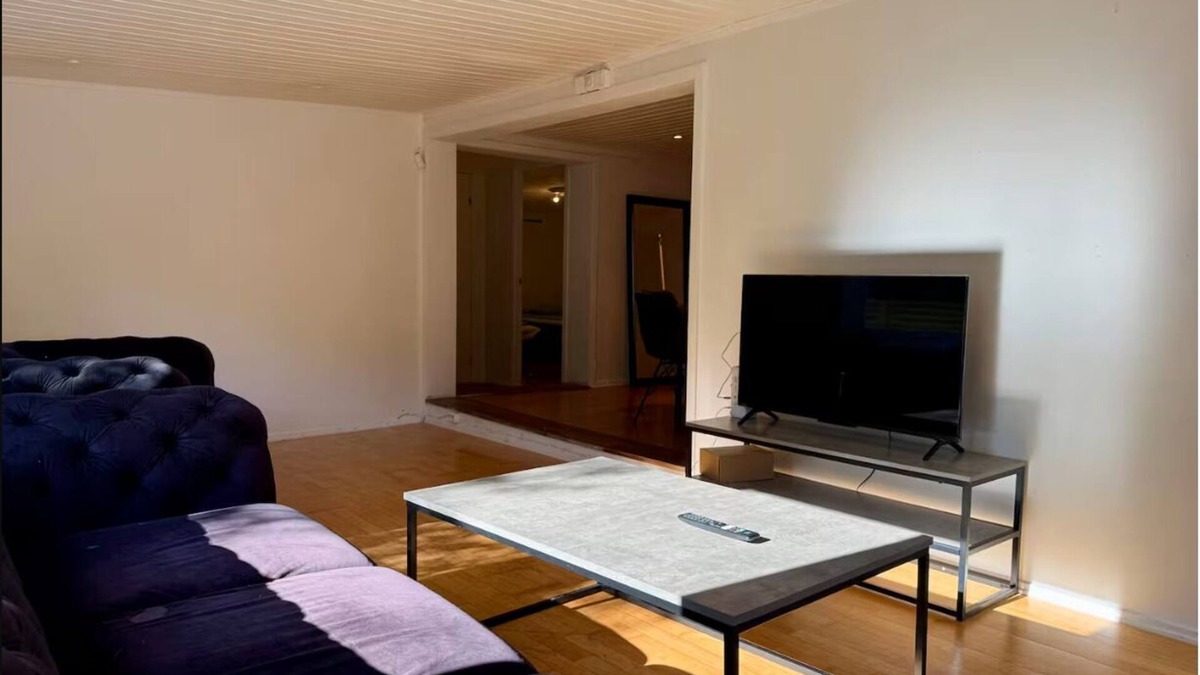 Torslanda Apartment | Workers 5BR - 2 Bath - Volvo - Parking lot - All-inclusive