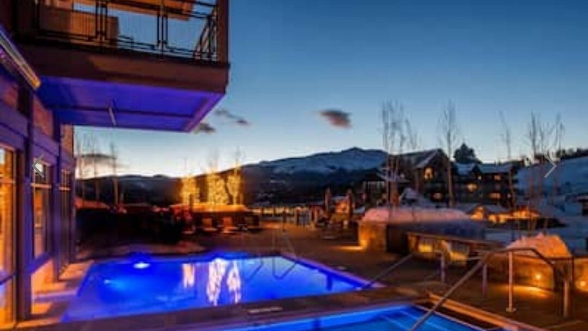 Breckenridge Resort | World Class Resort at the Base of Peak 8. Over 800sqft Master Suite