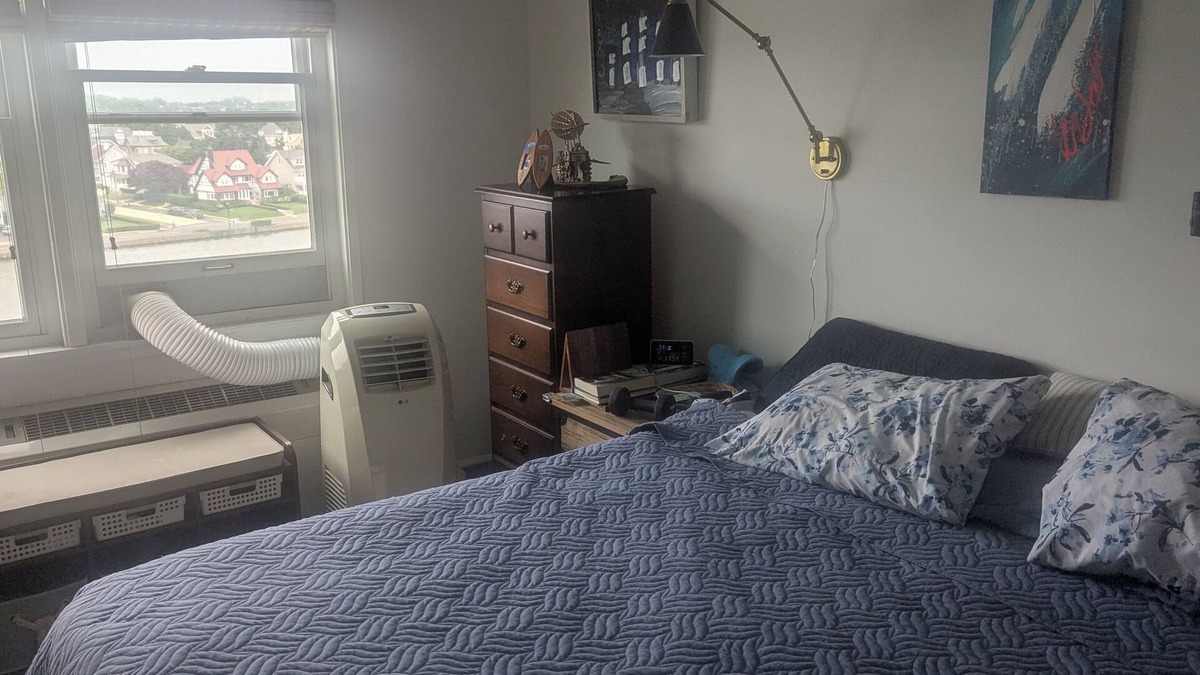 Interlaken Condo | World Cup Rental 2-bedroom condo with WiFi, AC in delightful Asbury Park