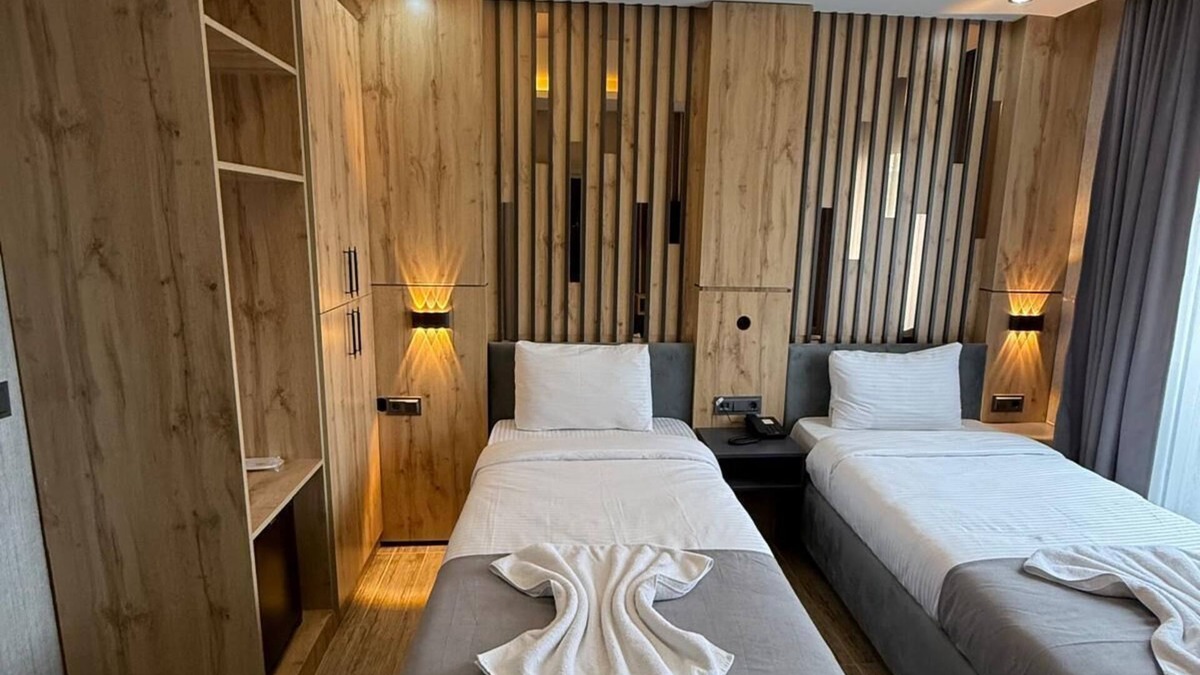 Batman Hotel | WORLD SAY HOTEL