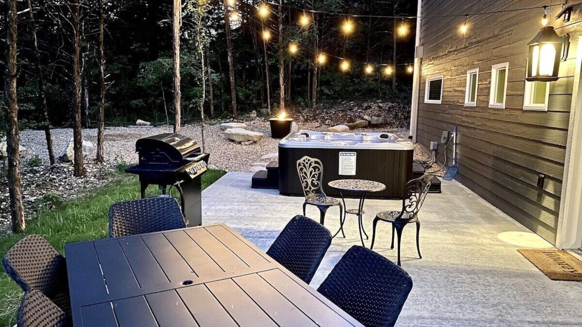 Branson House | WOW💦HOTTUB 🔥FIREPIT🎱POOLTABLE🎉HORSESHOES🎸SHOWS🎡FUN