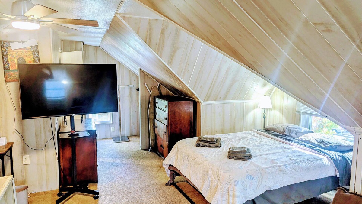 Enola House | Wow Sparkling Attic Studio