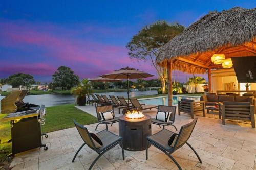 Tropic Palms Villa | WP Delray Waterfront, Pool, Tiki Hut & Putting Grn