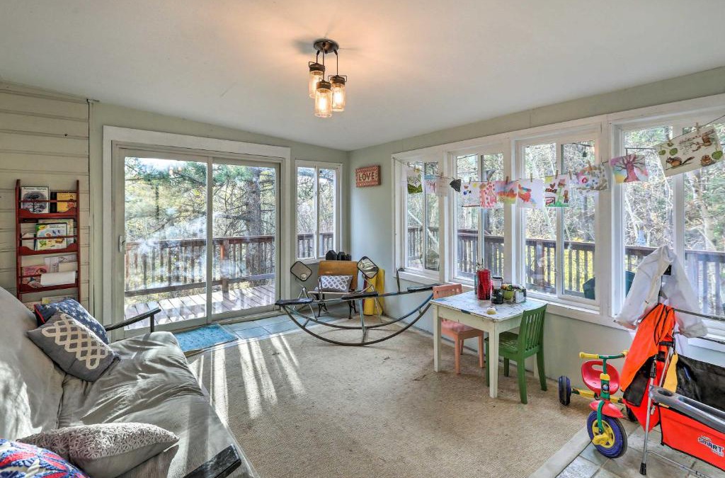 Coal Creek House | Wraparound Deck Serene Mountain Escape in Golden!