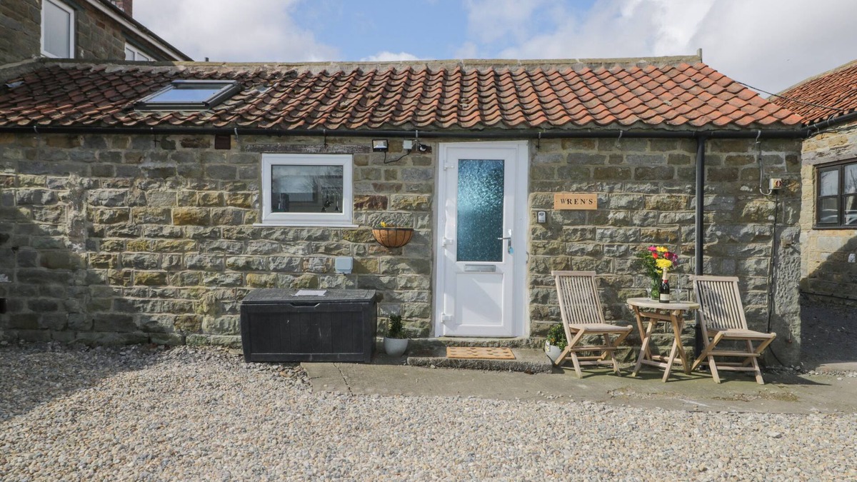 Scarborough Cottage | WREN, romantic, country holiday cottage, with open fire in Burniston