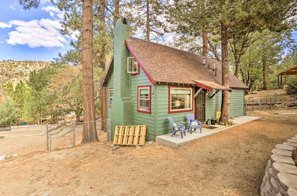 Wrightwood House | Wrightwood Cabin with Cozy Interior!