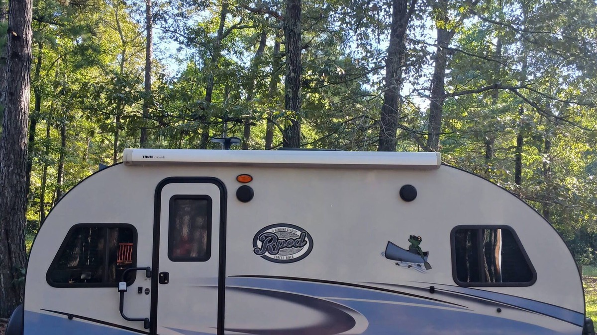 Spring Hill House | Writers Retreat RV with AC