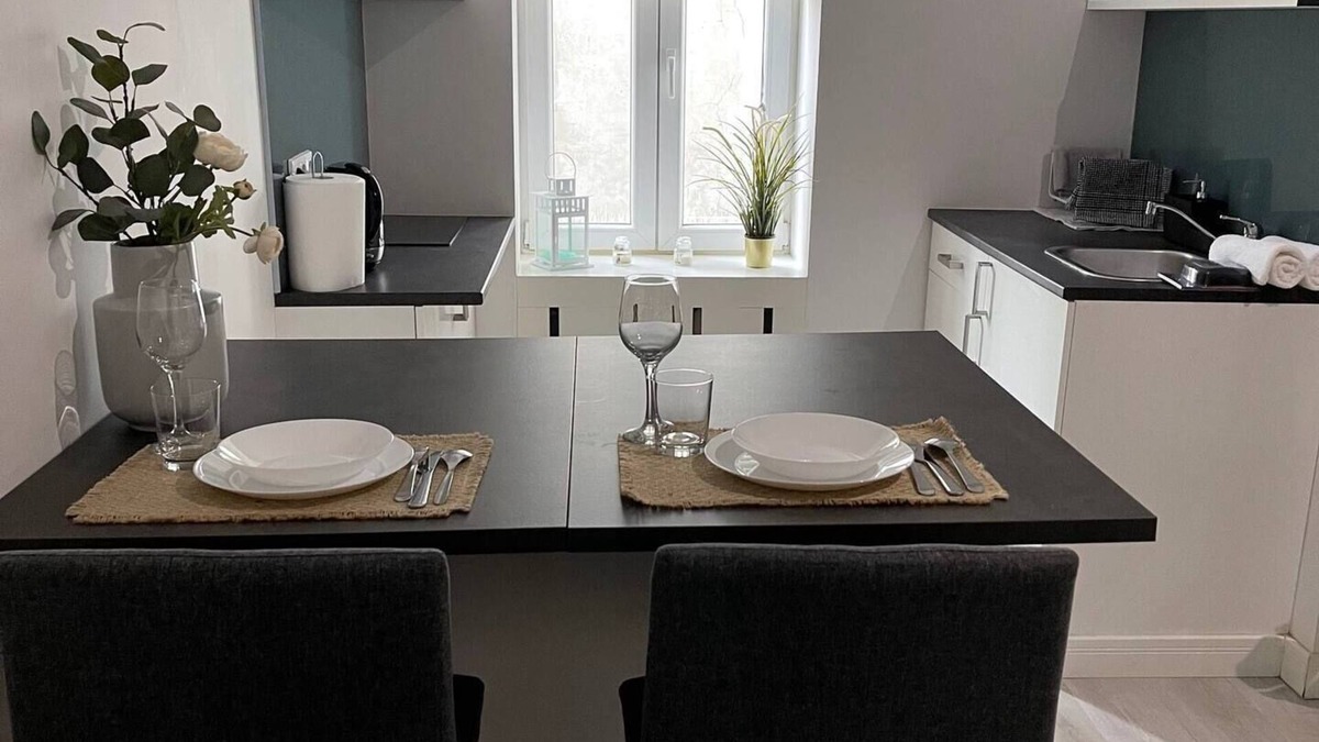 Srodmiescie Południowe Apartment | Wspólna 54A - studio apartment in City Center