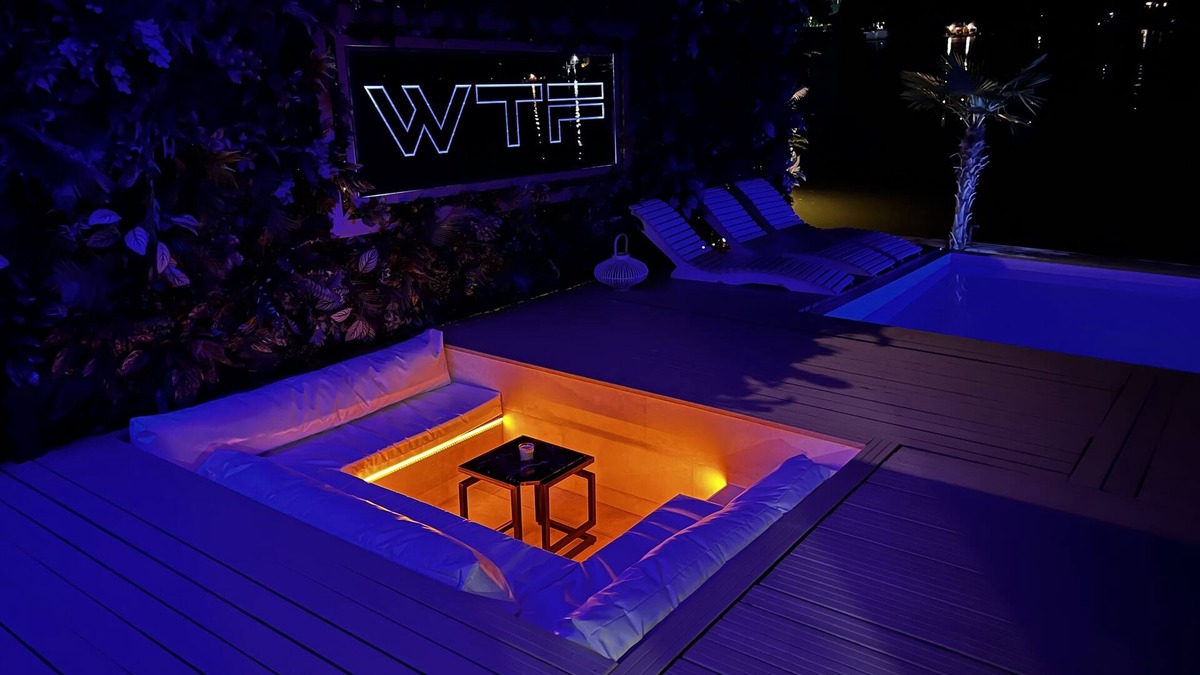 Cukarica Boat Rental | WTF Lounge Pool/sauna