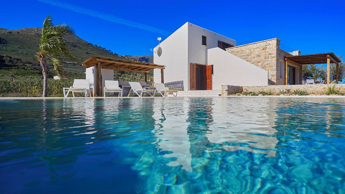 Scopello Villa | WWW.BAGLIORIDISICILIA.COM - LAST MINUTE 8/23 SEPTEMBER!