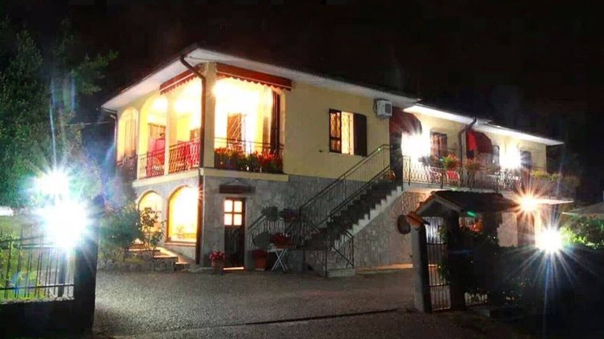 Corniola House | www. casavacanzedezza. com